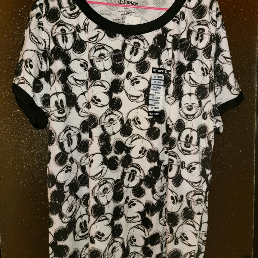 NWT Disney Mickey Mouse Expressions T-shirt from Hot Topic 3X
